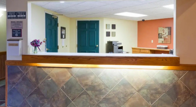 Paynesville Inn & Suites, Varaa Hotelli Hotellit Minnesota pysäköinnillä, Pysäköinti