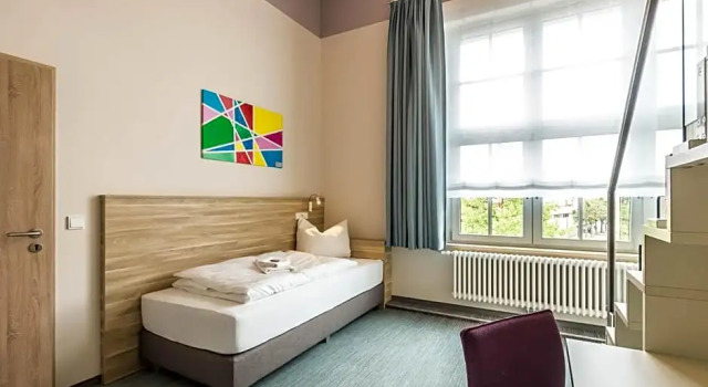 Schumanns Garten, Rezerwuj Hotel Weissenfels 