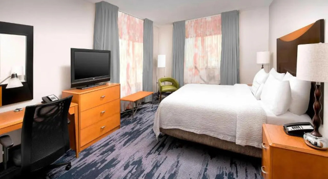 Номер Fairfield Inn & Suites by Marriott Miami Airport South