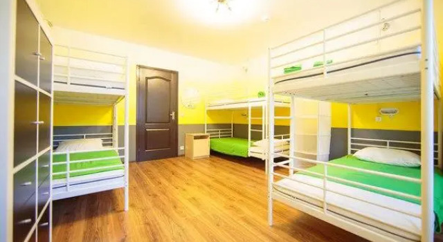 Кровать в общем номере (женский номер) Sweet Sleep Hostel (Свит слип хостел)