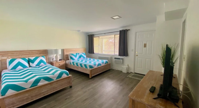 Четырёхместный номер Standard Castle Manor Inn