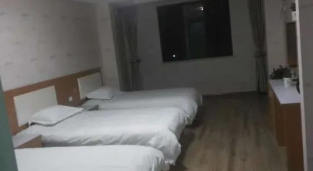 Jinyuquan Hotel, Prenota Hotel Hotel a Hubei con parcheggio, Parcheggio