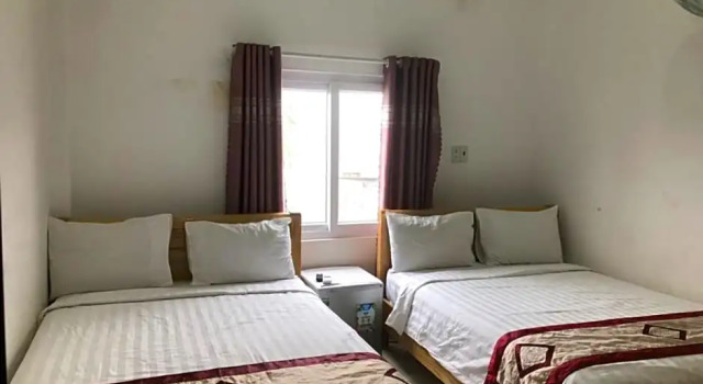 Номер Deluxe Lê Tùng Hotel - Vạn Giã