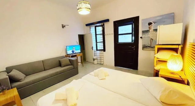 Albatross Hotel