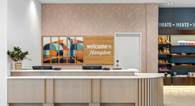 Hampton Inn St Ignace Lakefront Mackinac, Забронировать Отель Сент-Игнас штат Мичиган