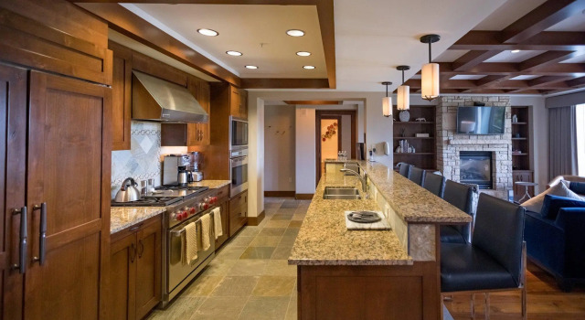 Номер Standard с 2 комнатами с балконом The Ritz-Carlton, Lake Tahoe