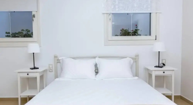Beautiful 4-bed House With Private Pool in Naxos