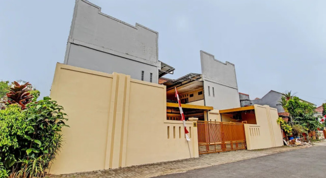 OYO Life 92663 Karmel 6, Prenota Hotel Hotel a Purwokerto con parcheggio, Parcheggio