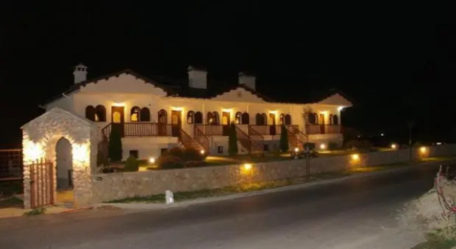 Village Naiades, Book Hotel Kastoria 