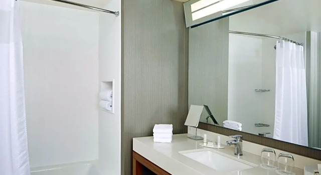 Двухместный номер Standard с видом на горы Courtyard by Marriott Lake George