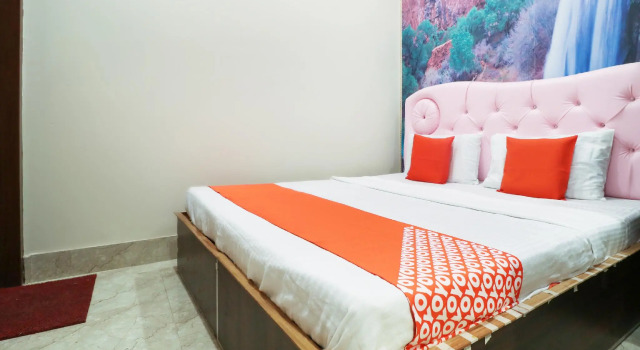 Hotel Cafe 21 by OYO Rooms, Забронировать Отель Амбала штат Харьяна