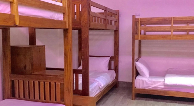Faraway Suites - Hostel