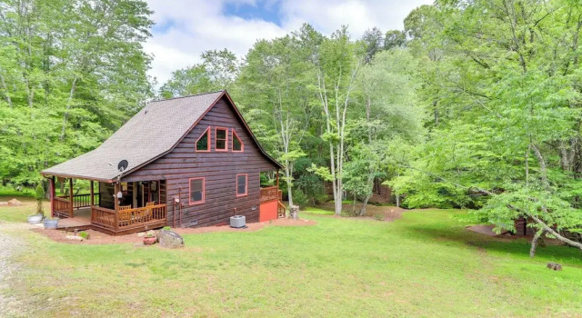 Коттедж Blue Ridge Cabin Rental w/ Deck & Screened Porch!