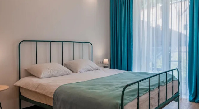Люкс с 2 комнатами с балконом Easy Hotel Tbilisi