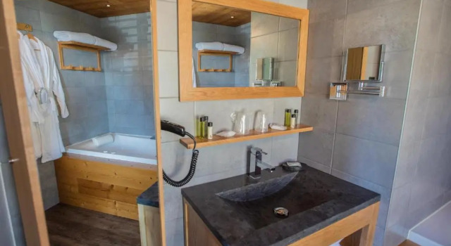 Номер Comfort Hôtel LAtelier de Donat