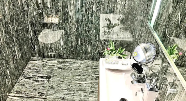 Люкс Luxury с 2 комнатами с видом на город MONDRIAN Luxury Apartments Old Town