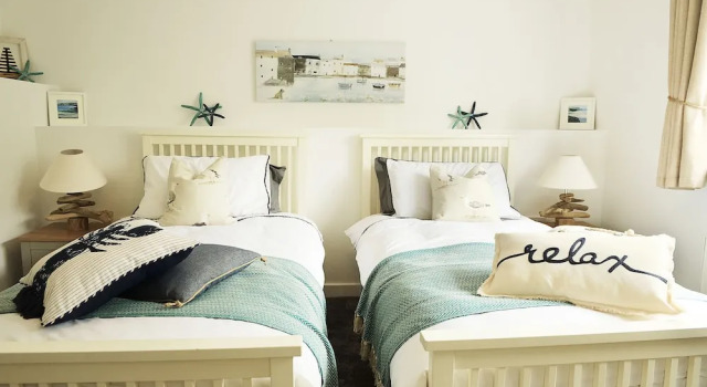 Coast Cottages, Забронировать Дом для отпуска Рос-он-Си Клоид