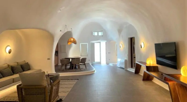 Suite with balcony and with view Victoria Caves