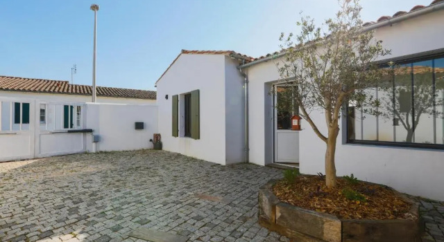 Entre mer et bois - Maison 6 personnes avec piscine - Le 7, Rezerwuj Hotel Hotele w Charente-Maritime z parkingiem, Parking