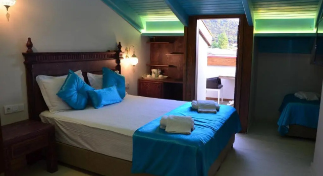 Люкс с балконом Orchis Hotel
