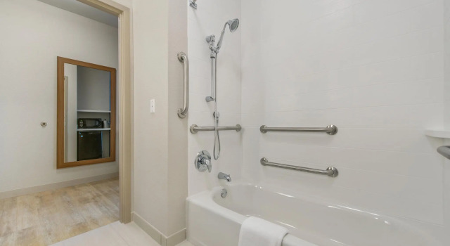 Люкс Deluxe Holiday Inn Express & Suites - Carrollton West by IHG