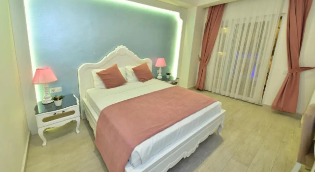 Двухместный номер Standard Montebello Deluxe Hotel