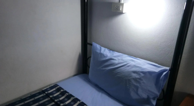 Кровать в общем номере Collection O Banwiang Guesthouse