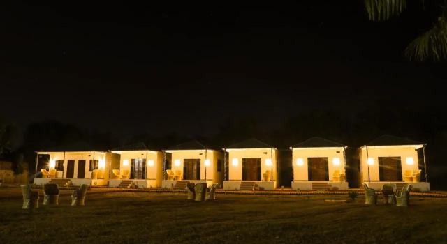 Yash Vilas Resort Ranthambore, Забронировать Курортный отель Отели штата Раджастхана с бассейном, Бассейн