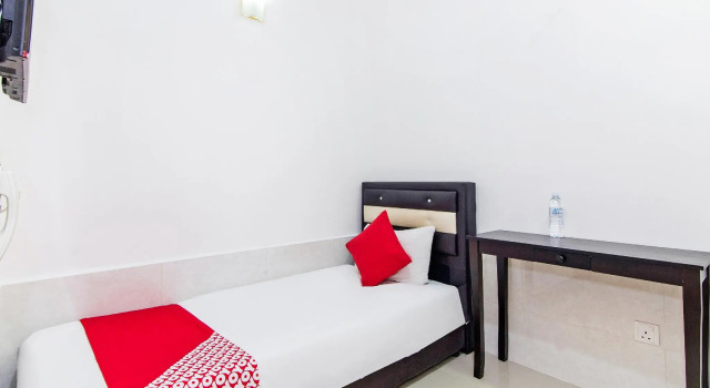 Одноместный номер Standard OYO 414  Adiff Palace Hotel