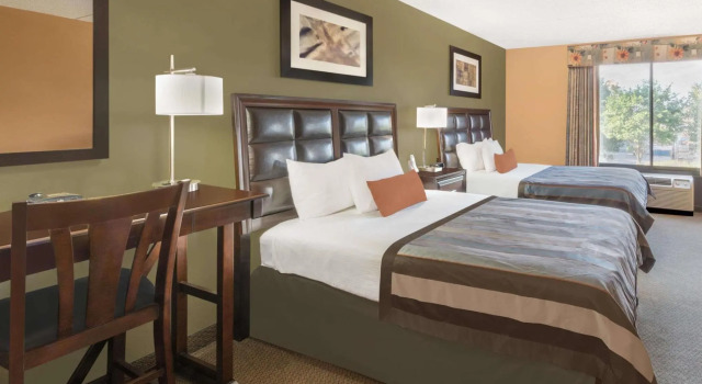Кровать в общем номере Holiday Inn Express & Suites Longview North by IHG
