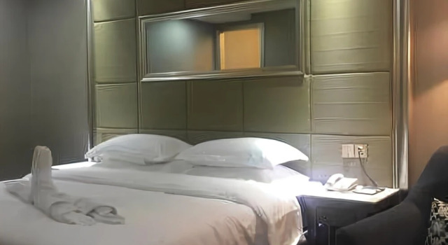 曲靖翠峰大酒店, Buchen Sie Hotel Qujing Yunnan