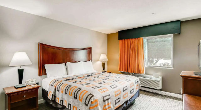 Двухместный номер Standard Orangewood Inn and Suites Midtown