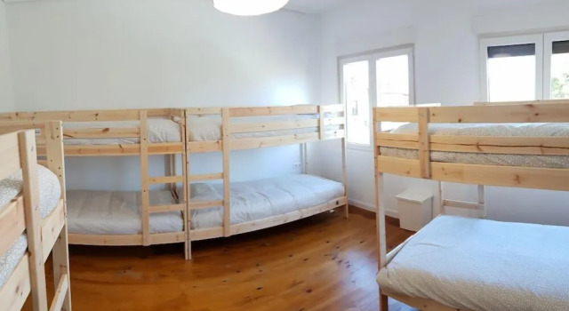 Totora Surf School & House - Hostel