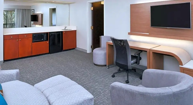 Двухместный люкс c 1 комнатой Courtyard Beaumont