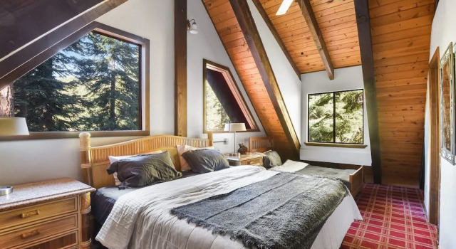 Modern Rustic Retreat, Забронировать Дом для отпуска Виллы Кингсвуд-Эстейтс, рядом с Вершина местности Броквей-Саммит, Вилла