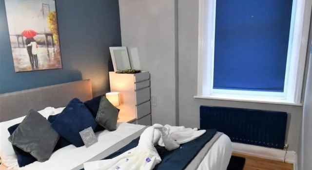 Tamworth Comfortable 2 Bedroom Apartment Near City Centre With Free Netflix and Wifi, Varaa Huoneisto Asunnot kohteessa Merseyside, Huoneisto