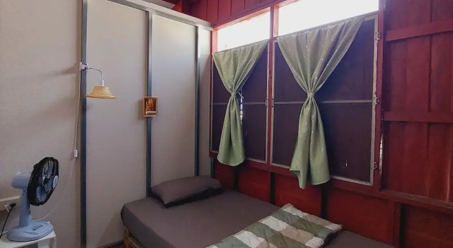 Кровать в общем номере Baan Baan Cozy Hostel