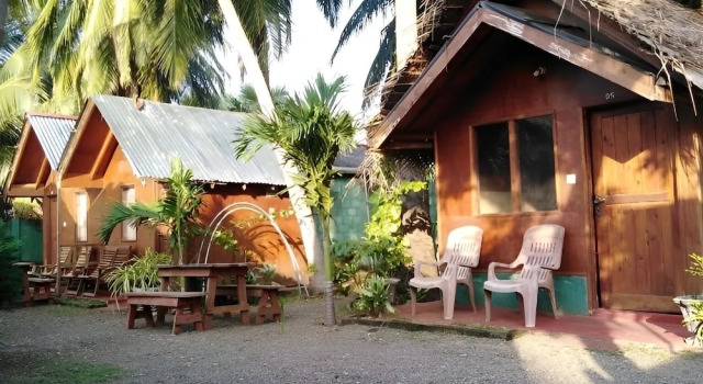 Номер Deluxe Dolphin Bay Cabana Resort