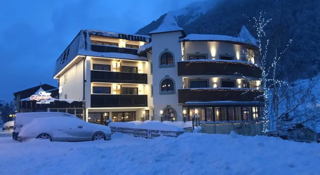 Hotel Kellerhof, Rezervovat Hotel Hotely v Tyrolsko se snídaní, Snídaně
