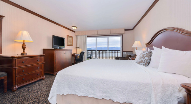 Двухместный номер Standard с балконом и с видом на озеро Best Western Edgewater Resort