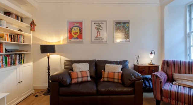 Central Cosy Home for 6 in Edinburgh, Забронировать Отель Отели Эдинбурга 3 звезды, рядом с Church of St Andrew &amp; St George, 3*