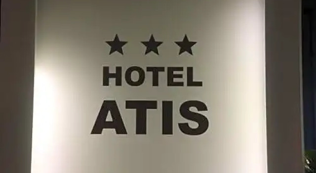 Hotel Atis, Boek Hotel Hotels in Klein-Polen met parkeren, Parkeren