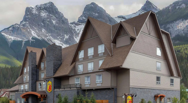 Standaard Vierpersoonskamer Super 8 by Wyndham Canmore