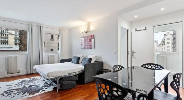 Stunning One Bedroom Apartment Sleeps 5, in Paris, Забронировать Апартаменты/квартира 15-й округ: Порт-де-Версаль Париж, рядом с Espace Nadeshiko Paris France