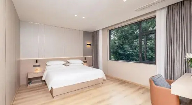 Люкс Qin Luxe Qinglefu Courtyard Hotel (High Speed Railway Station Jiaxing Road Food Street)