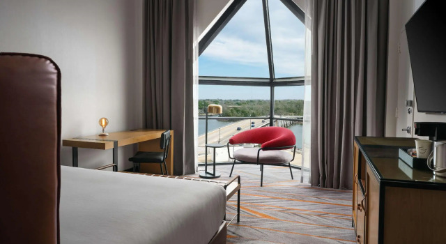 Двухместный номер Standard The Landing at Hampton Marina, Tapestry Collection by Hilton