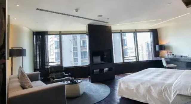 Двухместный номер Standard с видом на озеро Shenzhen O Hotel