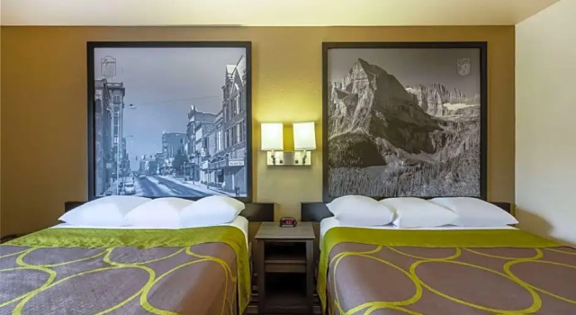 Seksdobbelt suite Super 8 Butte