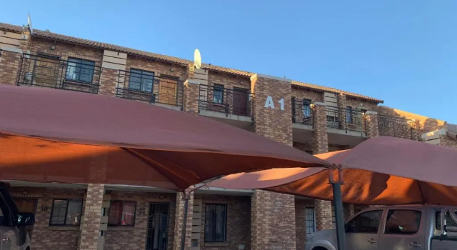 Студия The Wilcrest Apartment