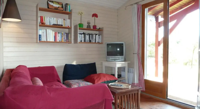 Villa With 2 Bedrooms in Saint-laurent-des-hommes, With Wonderful Lake, Réserver Villa Saint-Laurent-des-Hommes France